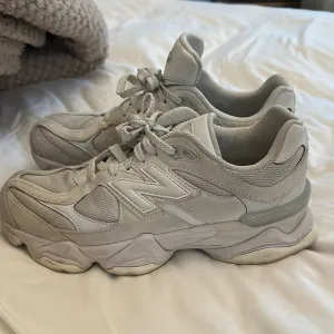 New balance 9060 triple white kids size 7 new balance sneakers kids shoes size 7