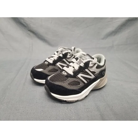 New Balance Toddler's 990V 6 (TD) Sneakers Lace Up Black Gray Size 4 NEW IN BOX!