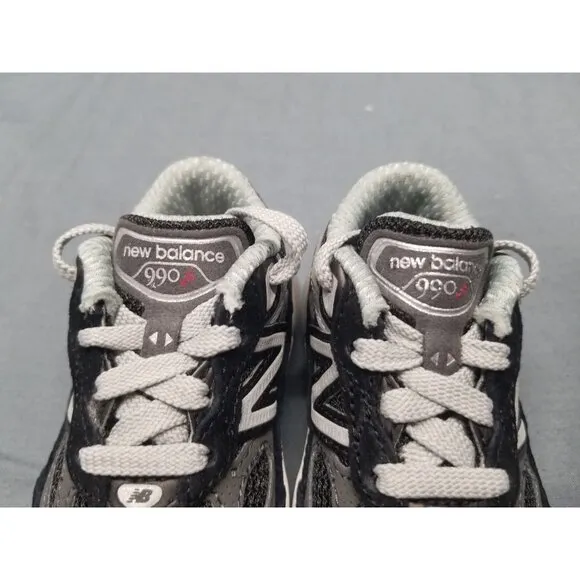 New Balance Toddler's 990V 6 (TD) Sneakers Lace Up Black Gray Size 4 NEW IN BOX!