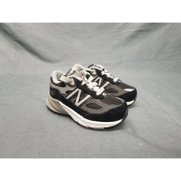 New Balance Toddler's 990V 6 (TD) Sneakers Lace Up Black Gray Size 4 NEW IN BOX!