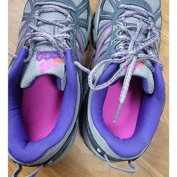 New Balance Women's All Terrain Sneaker 9.5