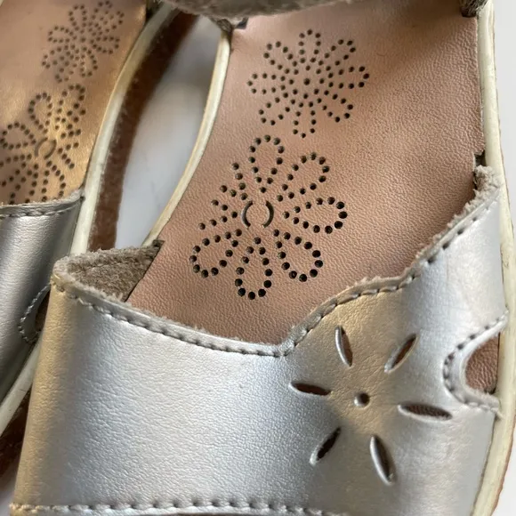 NEW Camper girl sandals Size 27 - American 10