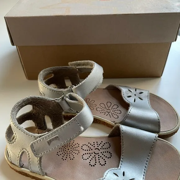 NEW Camper girl sandals Size 27 - American 10