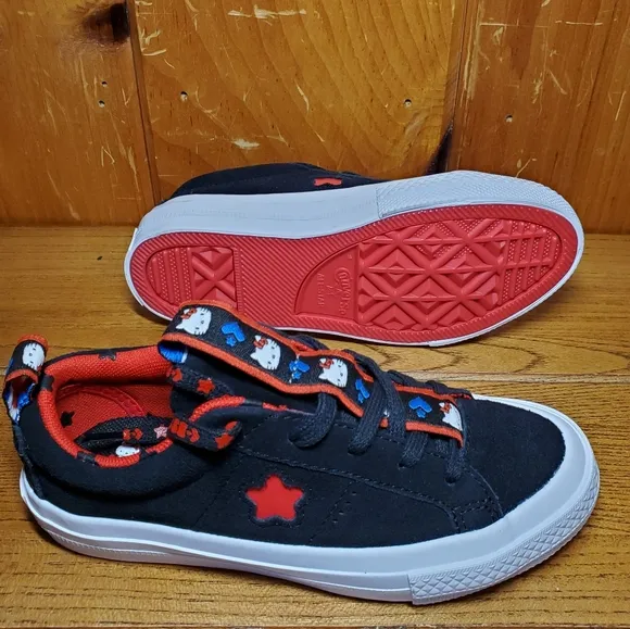 NEW Converse One Hello Kitty Junior 12.5