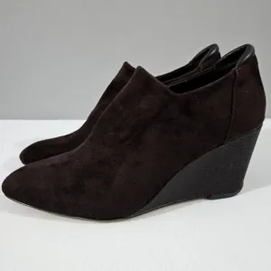 NEW Donald Pliner Tanah Bootie Wedge Shootie Brown Stretch Suede Size 9.5