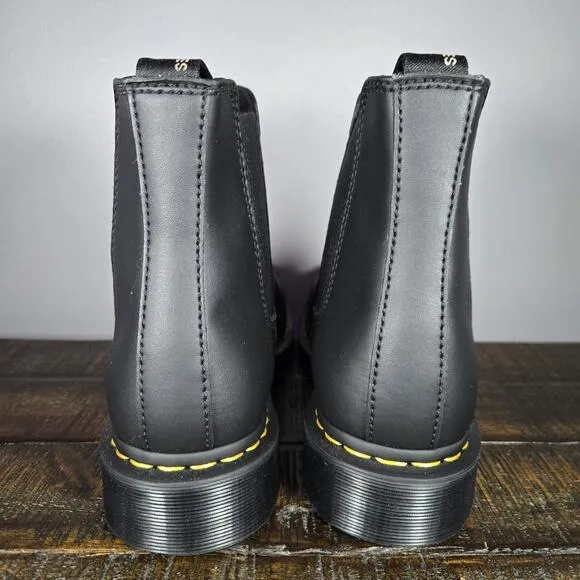 NEW Dr Martens 2976 Mens Size 10 Leather Chelsea Boots Black Womens 11