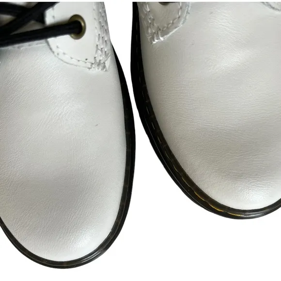 New Dr Martens combat boots white leather ankle Zavala womens 8