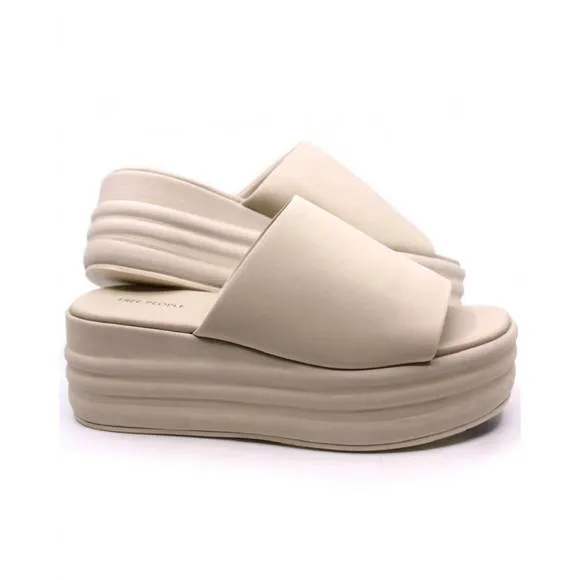 NEW FREE PEOPLE women's harbor flatform sandals in vanilla