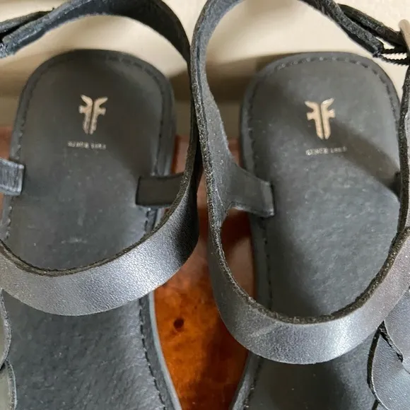 New Frye Sydney Leather Braided Black Sandals sz 7