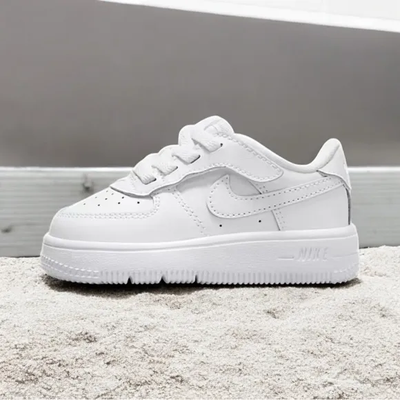 NEW IN BOX Baby Nike Force 1 Crib Shoes  Size 2C White