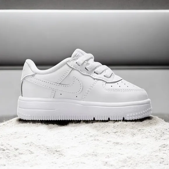 NEW IN BOX Baby Nike Force 1 Crib Shoes  Size 2C White