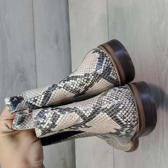 NEW Lucky Brand Womens Haylia Animal print Ankle boots shoes sz 9M