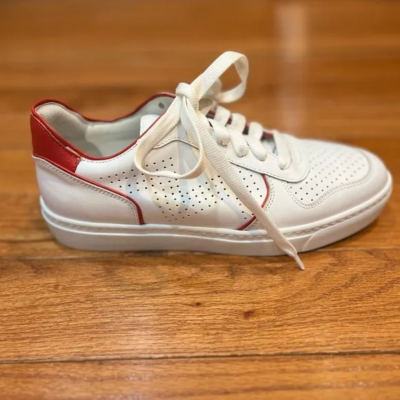 New M. Gemi Leather Sneakers