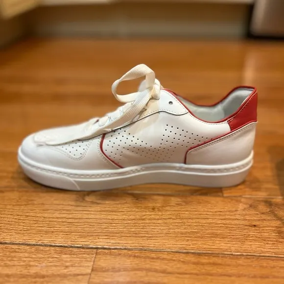 New M. Gemi Leather Sneakers
