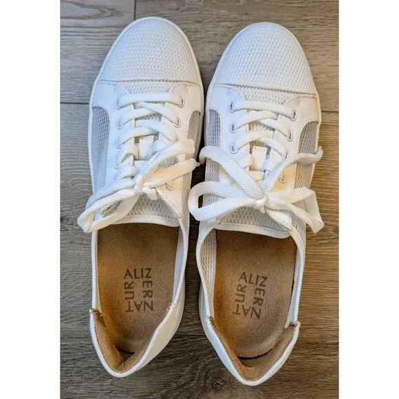 NEW Naturalizer Tanner White Canvas &amp; Inset Mesh Comfort Sneaker Show Size 9