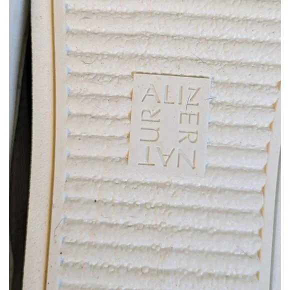 NEW Naturalizer Tanner White Canvas &amp; Inset Mesh Comfort Sneaker Show Size 9
