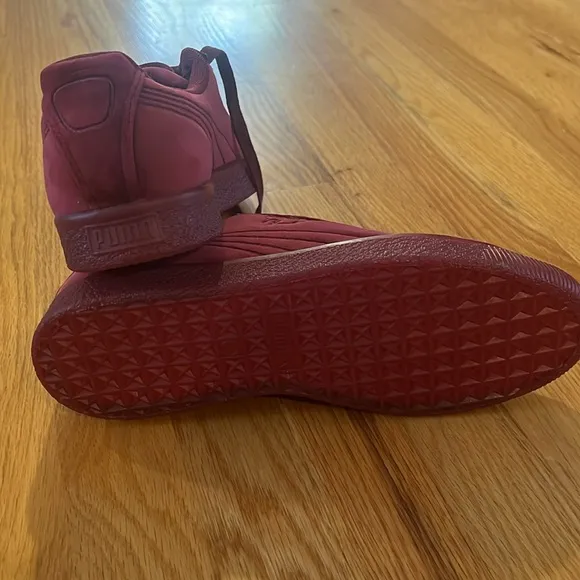 New - never worn burgundy Puma suede shoes size 8