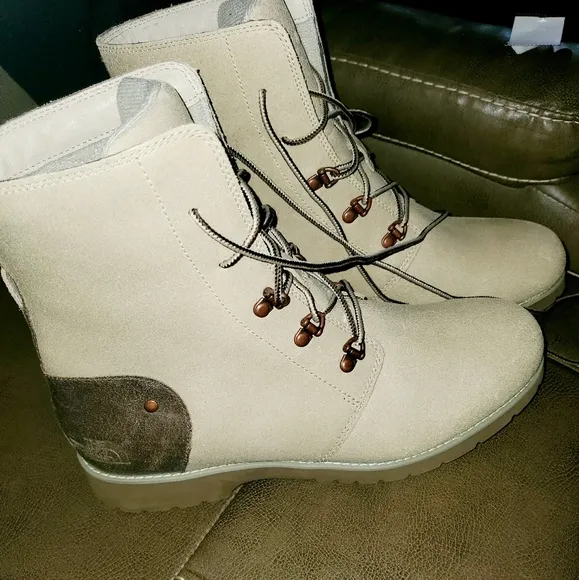 NEW North Face Ballard 2  mm boots
