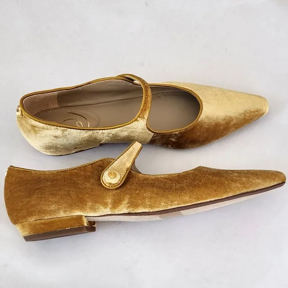 New!! || SAM EDELMAN || Jene velvet flats, saffron, sz 7.5, maryjanes, slip ons