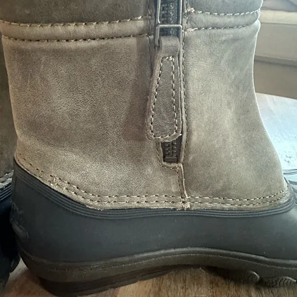 New Sperry Women’s Quarter Saltwater Duck Boots Sz 6
