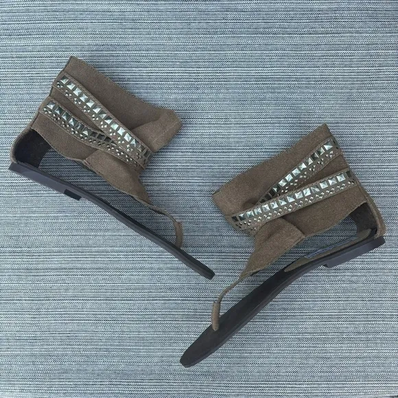 NEW STEVE MADDEN Studded Toe Post Ankle Bootie Brown Suede Size 7.5