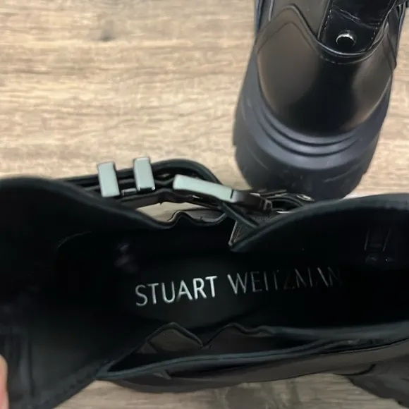 NEW Stuart Weitzman. Maverick Bedford Bootie Size 7