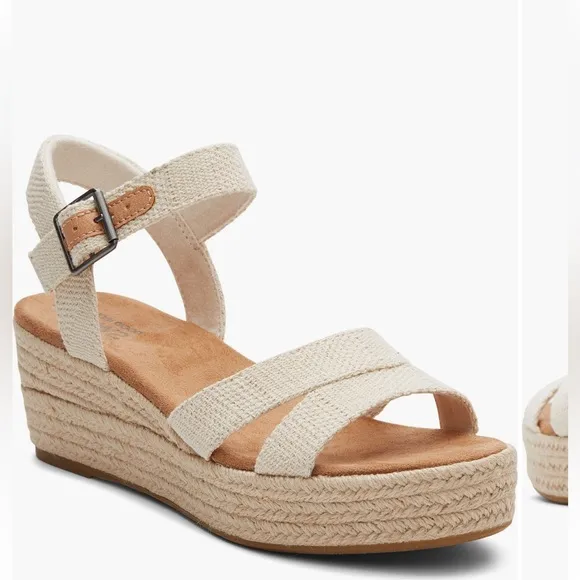 NEW! TOMs sandals size 6
