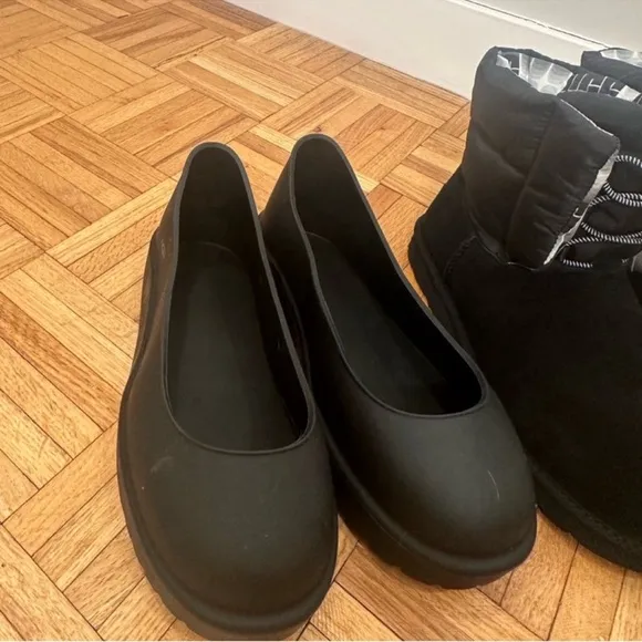 NEW UGG toggle boots with water protectors