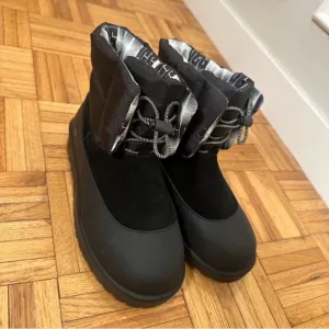 NEW UGG toggle boots with water protectors
