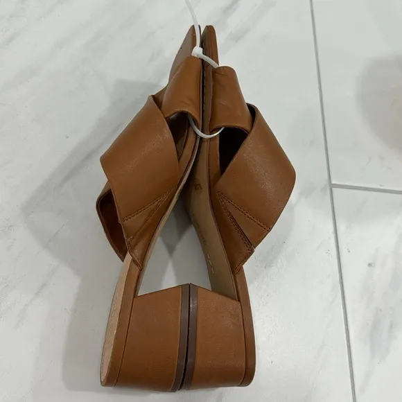 NEW! Vince Camuto Barn Brown Seedanta Heel - Size 7