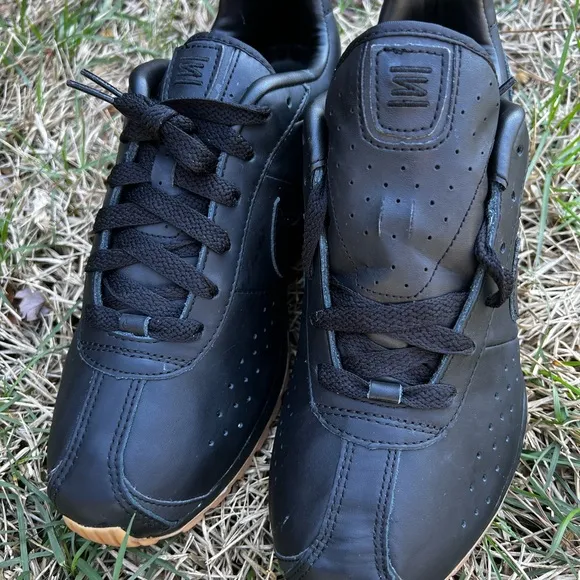NEW Vintage Nike Shox Classic 2006 size 11 Mens Shoes Black Gum