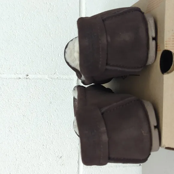 New w/box Kookaburra UGG sz9 suede Tipton brown loafers men's slip on fur lined