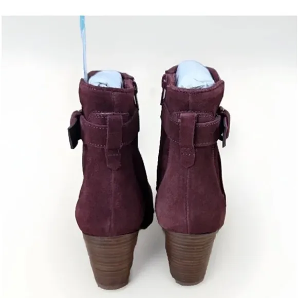 New without box Diba sleek booties burgundy suede ankle boots