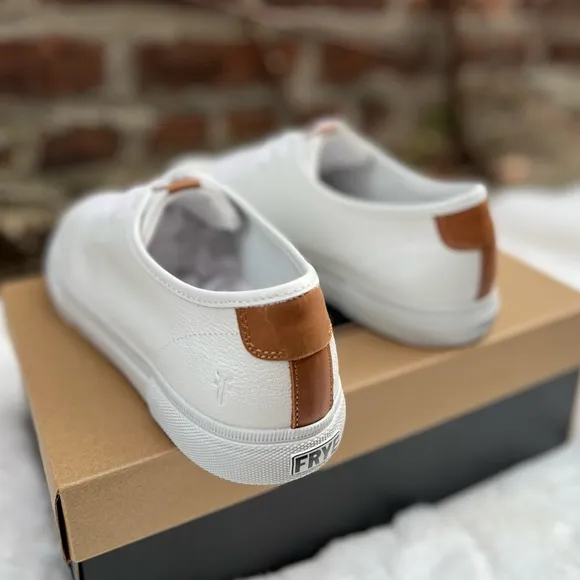 NEW Womens Size 8.5 The Frye Company Gia White Leather Low Top Lace Up Sneaker