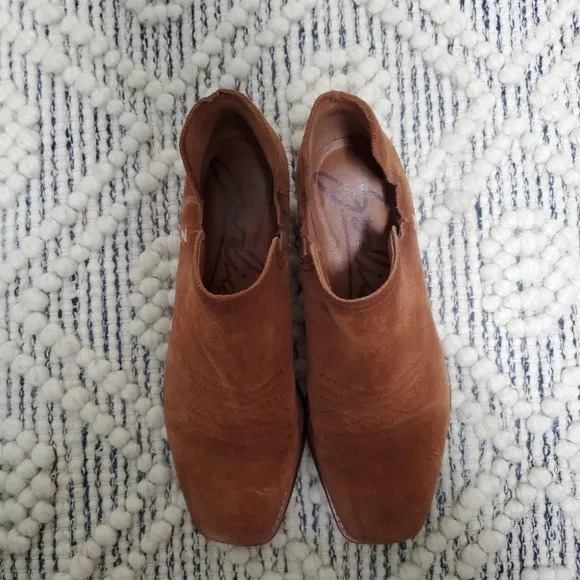 NEW Zodiac Women's Agatha Suede Ankle Booties Western Square Toe Size 5.5