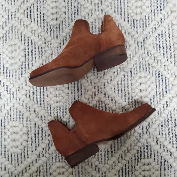 NEW Zodiac Women's Agatha Suede Ankle Booties Western Square Toe Size 5.5