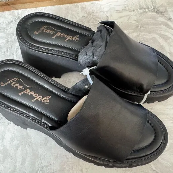 NEW Free People Winona Wedge Sz 40 / 10