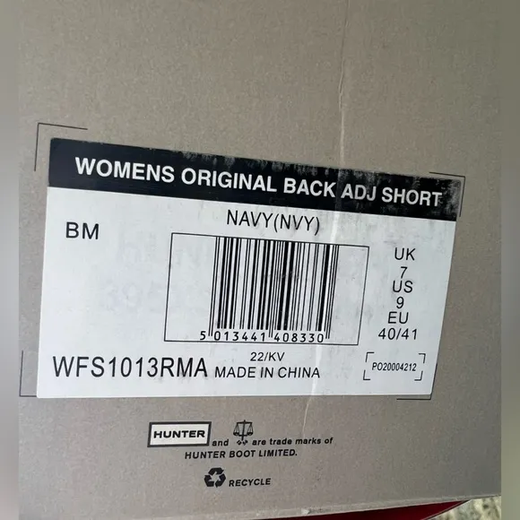 NIB Hunter Women’s Original Adjustable Back Navy Rain Boots in size 9