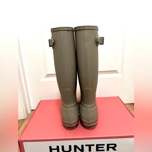 NIB HUNTER Women's Original Tall Rain Boots in Medium Natural