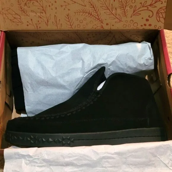 NIB MUK LUKS Street Queens Suede Slip-On Booties 11 Water Repellent
