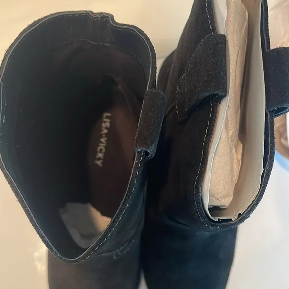 NIB NEW Lisa Vicky Nordstrom Sway-V Black Split Suede Western Bootie Women 7M