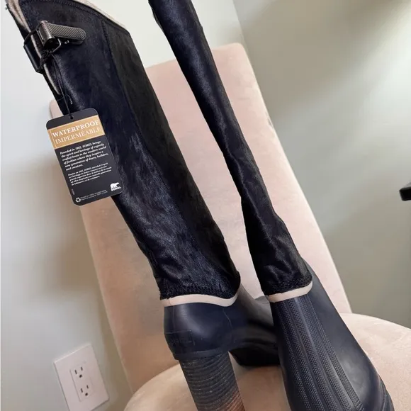 NIB Sorel Medina IV Premium Navy Heeled Boots