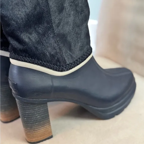 NIB Sorel Medina IV Premium Navy Heeled Boots
