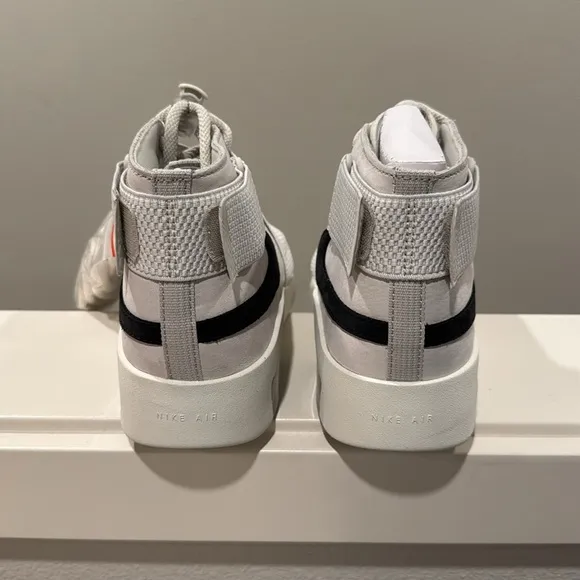 Nike Air/ Fear of God 1 sneakers NWT.Men's 6.5/Women's 8