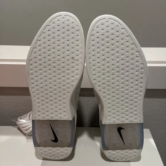 Nike Air/ Fear of God 1 sneakers NWT.Men's 6.5/Women's 8