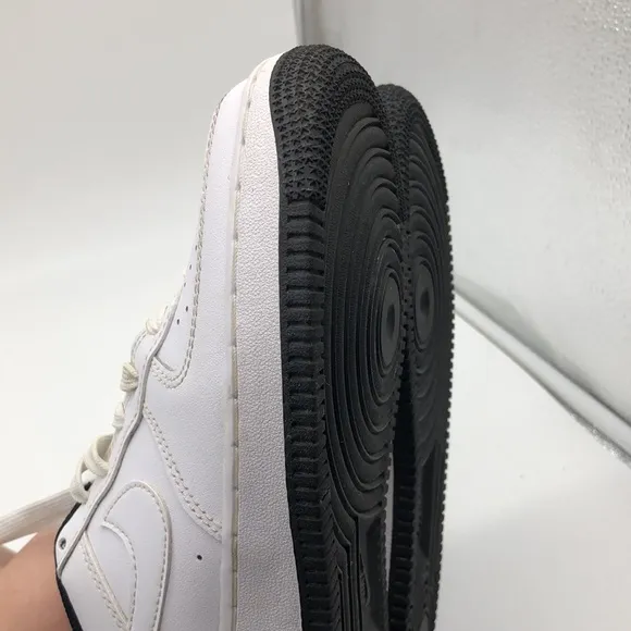 Nike Air Force 1 ESS Low (GS) White Black Sneakers DV1332 100 USED Size 5Y