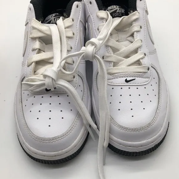 Nike Air Force 1 ESS Low (GS) White Black Sneakers DV1332 100 USED Size 5Y