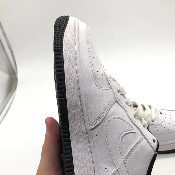 Nike Air Force 1 ESS Low (GS) White Black Sneakers DV1332 100 USED Size 5Y