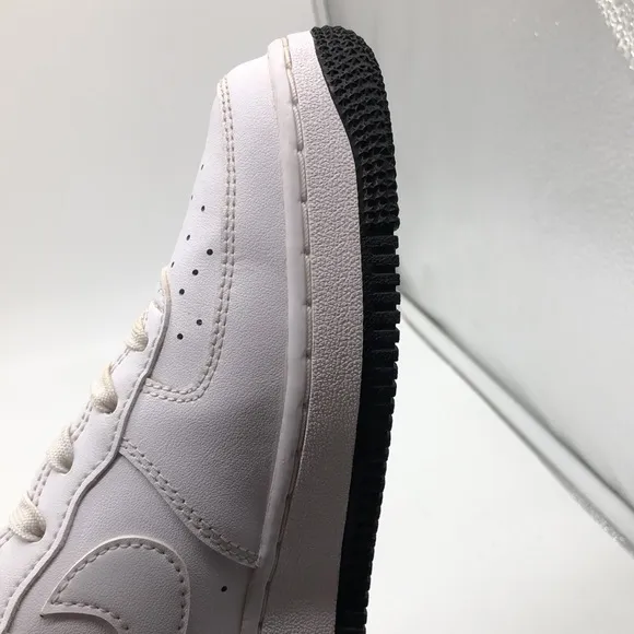 Nike Air Force 1 ESS Low (GS) White Black Sneakers DV1332 100 USED Size 5Y