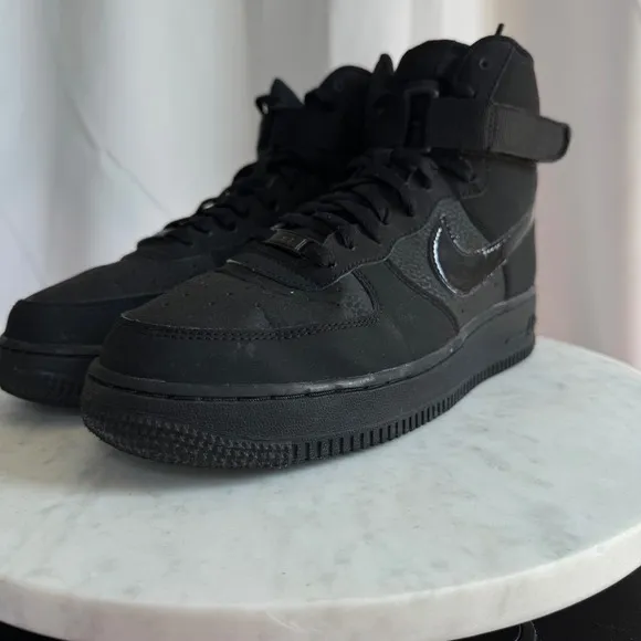 Nike Air Force 1 High Top Sneakers Black Youth Shoes Size 7Y
